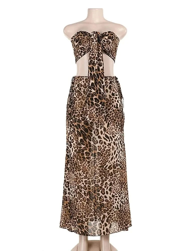 Mannequin sample wearing Printed Leopard Skirt Set