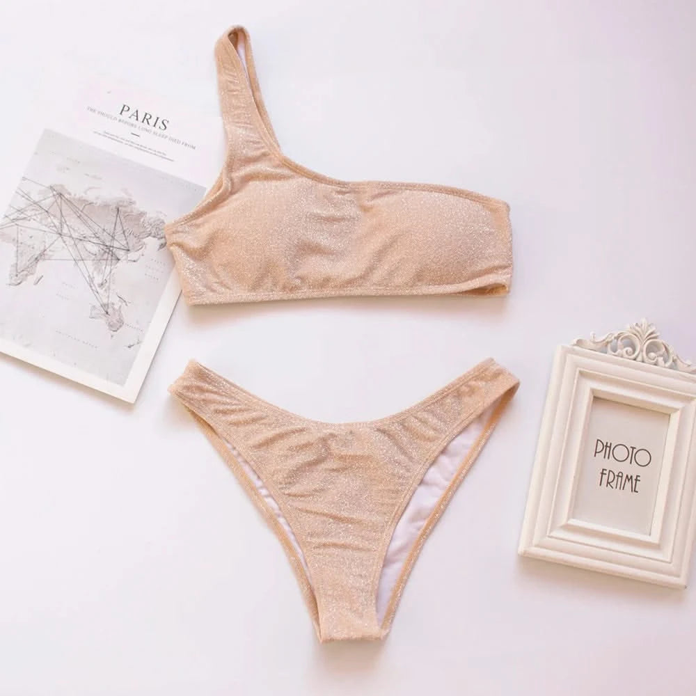 Conjunto de bikini brillante de un solo hombro