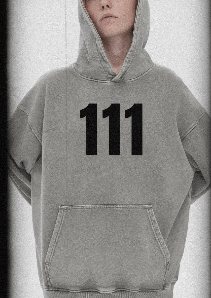 Sample wearing of 111 Oversize Hoodie