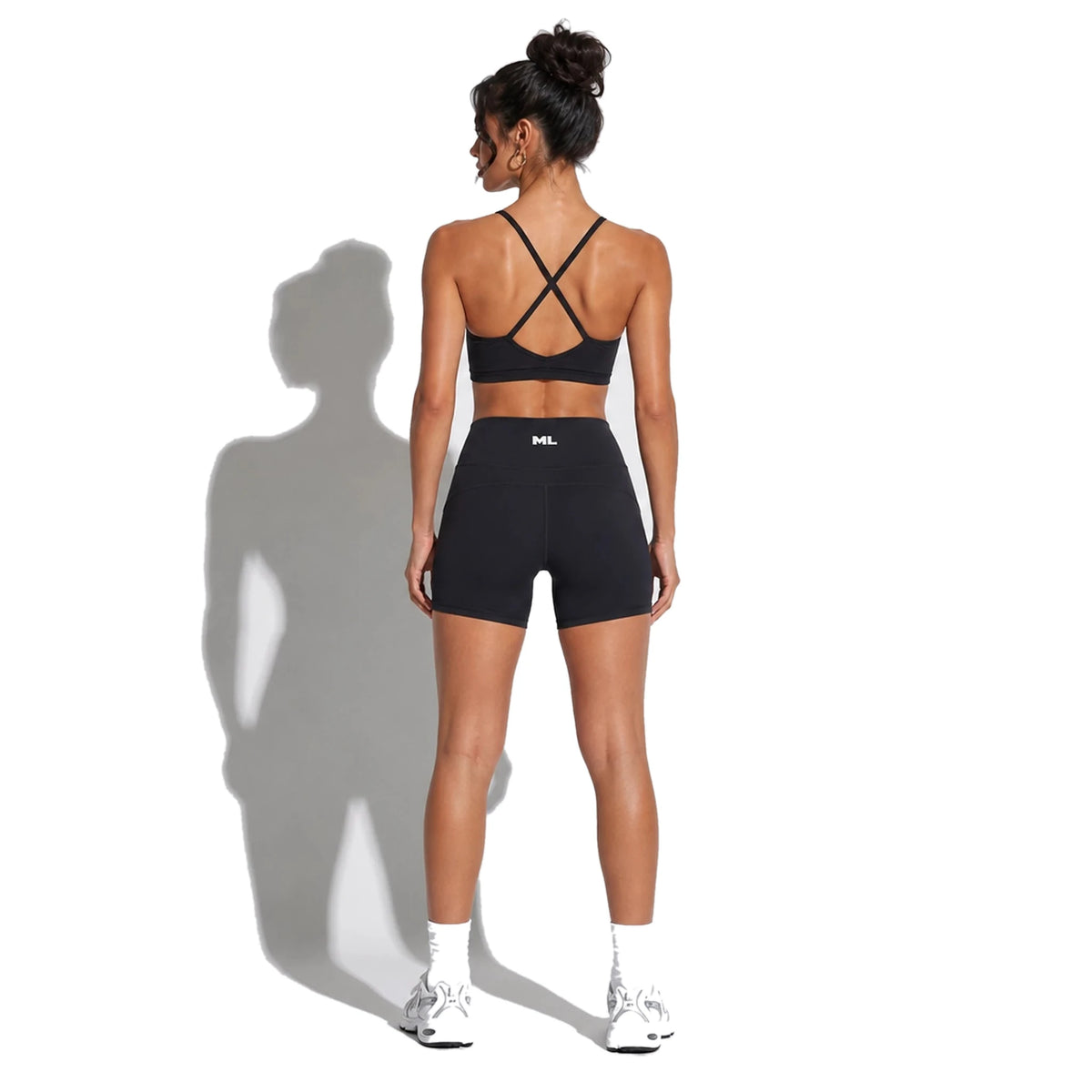 Set — Infinity bra black back + Legging Shorts black back on-model 2048