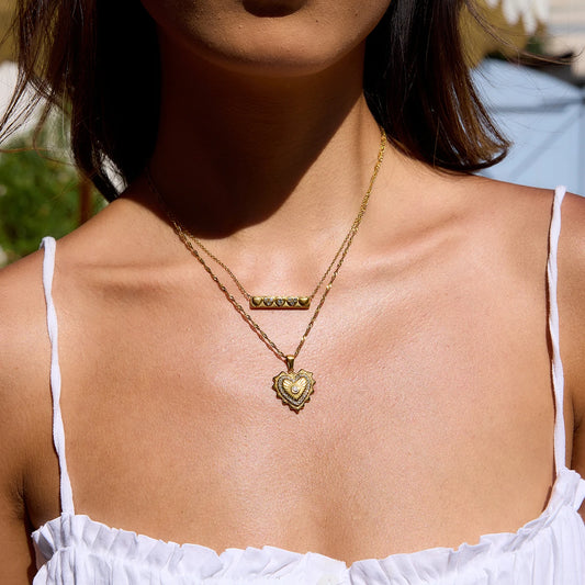 18K Gold Rhinestone Love Pendant Necklace – Elegant Women's Jewelry