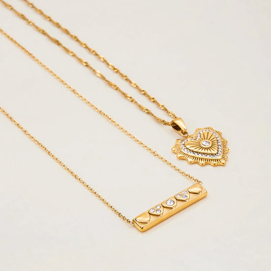 18K Gold Rhinestone Love Pendant Necklace – Elegant Women's Jewelry