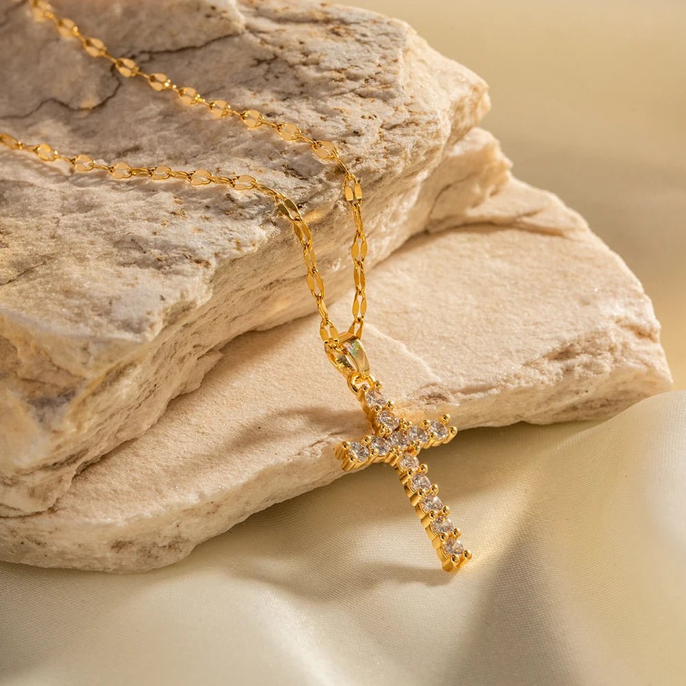 18K Gold Plated White Cubic Zirconia Cross Pendant Necklace 3