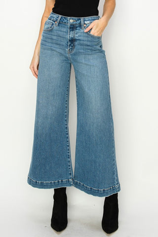 Close-up details of High-Rise Crop Palazzo Jeans