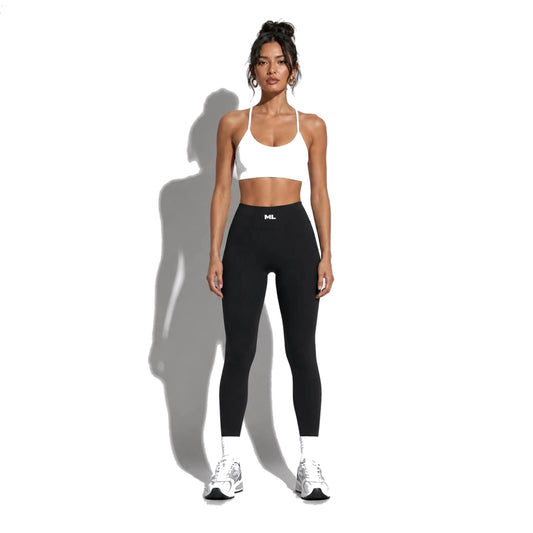 Set — Infinity bra white + High Waist Leggings black front on-model 2048