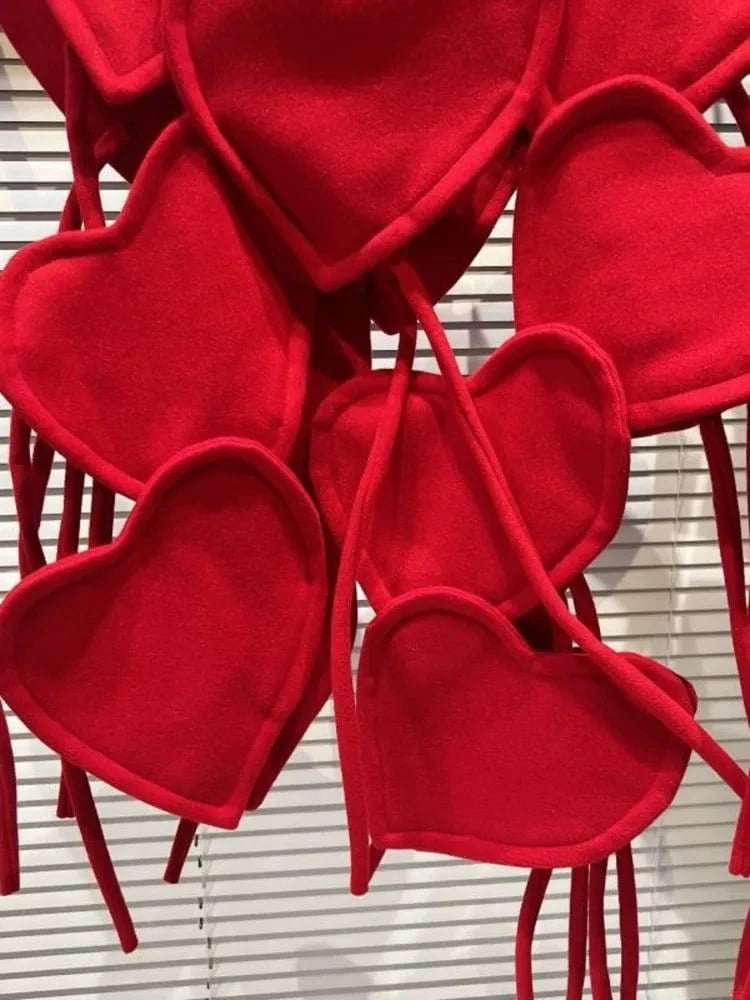 3D Red Heart Strings