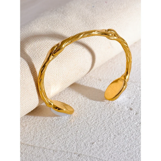 Back details of Pearl Cuff Bracelet