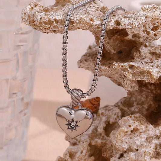 Chic Pearl & Zircon Heart Necklace