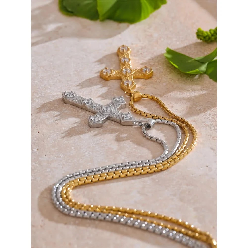 Cross Pendant Necklace 