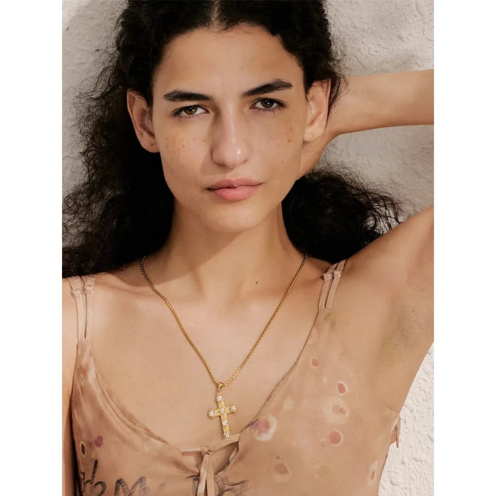 Gold Cross Pendant Necklaces