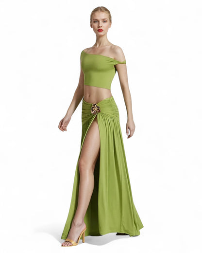 Green Elegant Skew Neck Set – Backless Pleated Fit