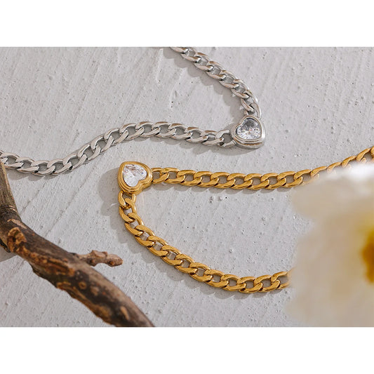 Heart Pendant - Elegant Chain Necklace