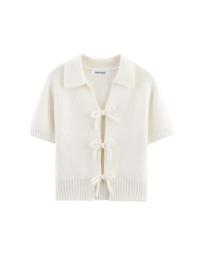 Top de punto con lazo dulce: estilo coreano informal