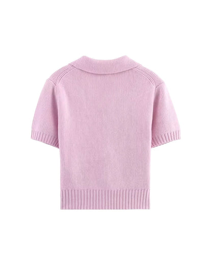 Top de punto con lazo dulce: estilo coreano informal