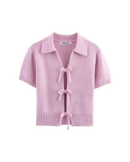 Top de punto con lazo dulce: estilo coreano informal