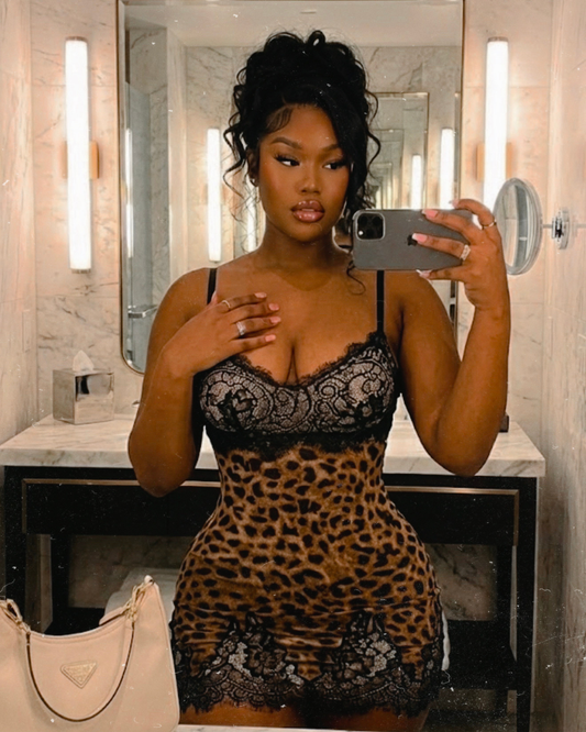 Minivestido de encaje de leopardo - Verano elegante 