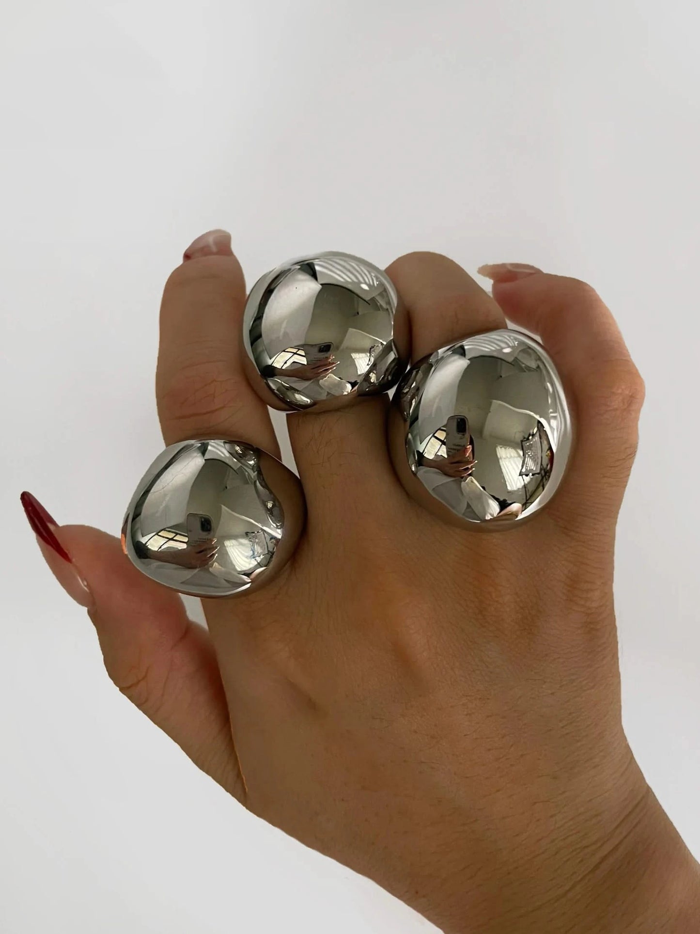 Anillos apilables con cúpula de plata: joyería elegante para mujer