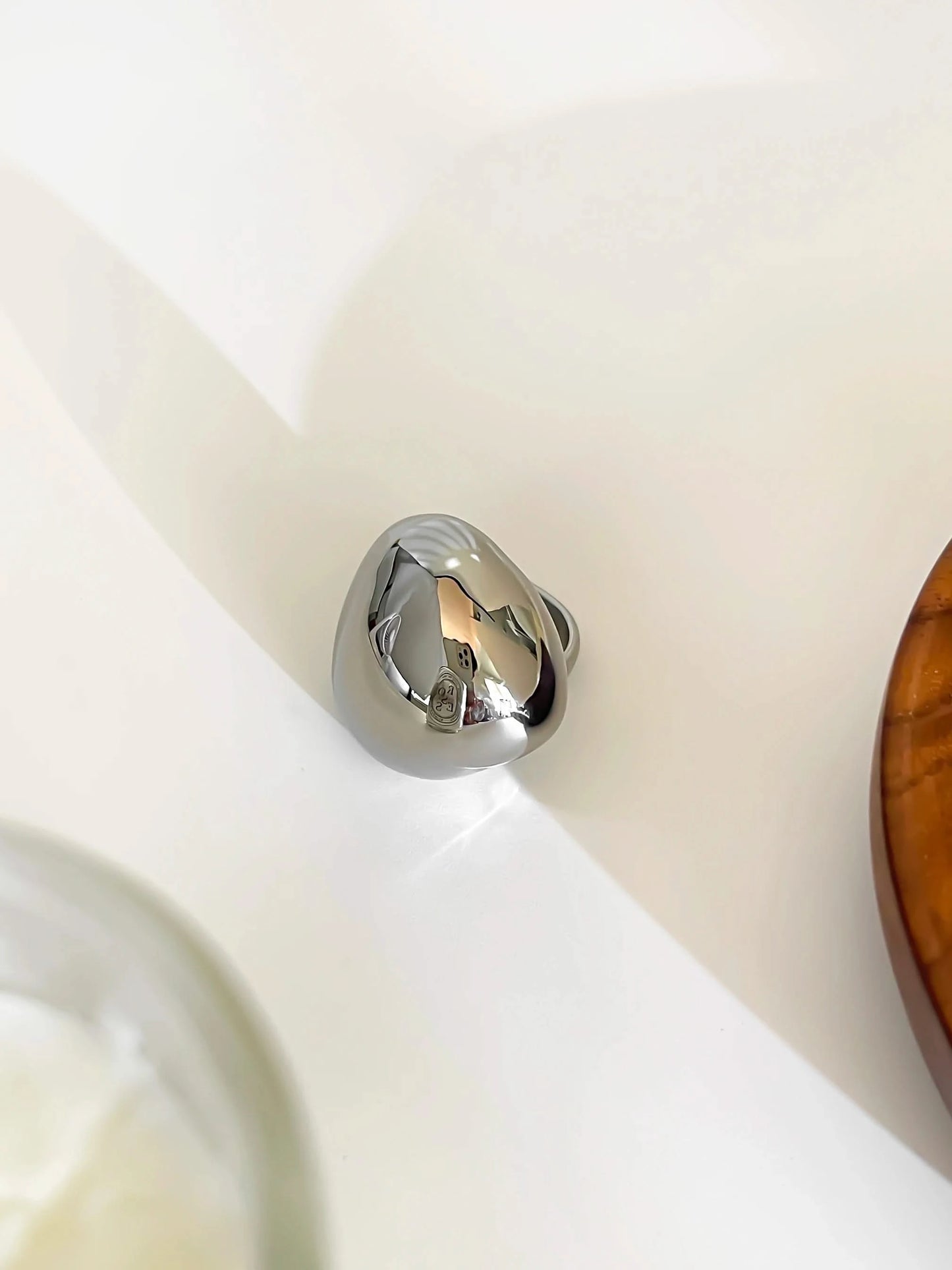 Anillos apilables con cúpula de plata: joyería elegante para mujer