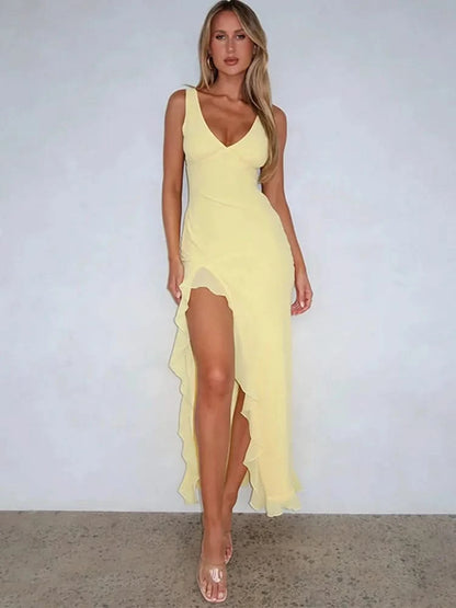 Vestido midi con abertura alta y volantes