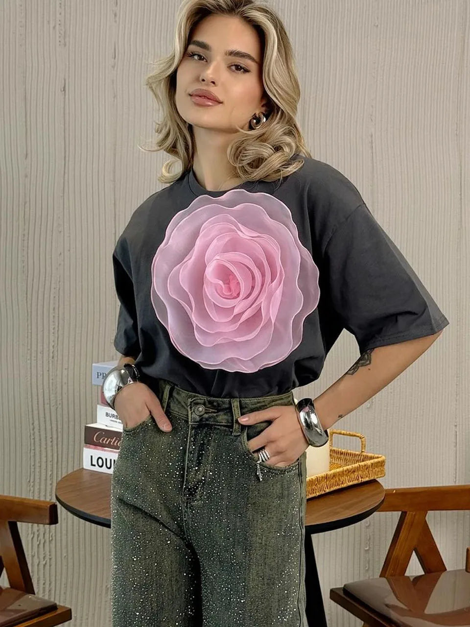 Woman wearing her gray Loose T-Shirt with 3D Big Flower