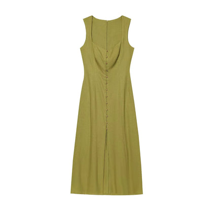Vestido midi de escote cuadrado: un básico elegante para el verano