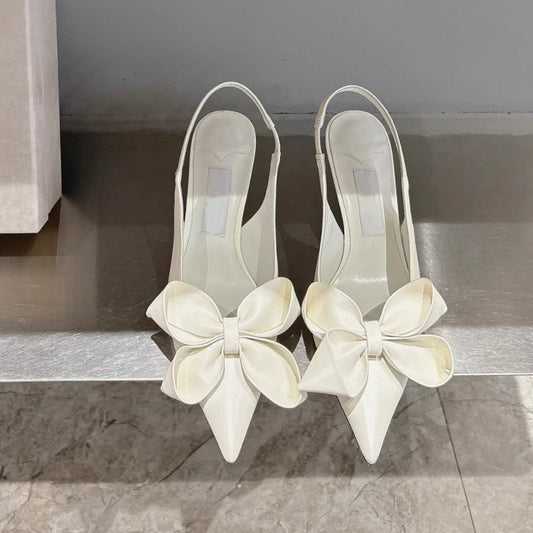Sandalias con lazo de aguja - Moda de verano fabulosa