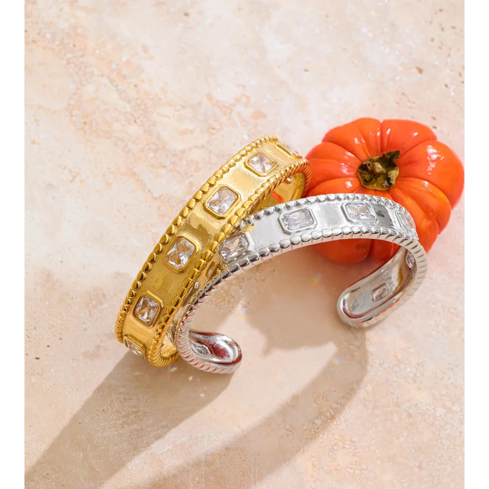 Good Spirit Geometric Bangle