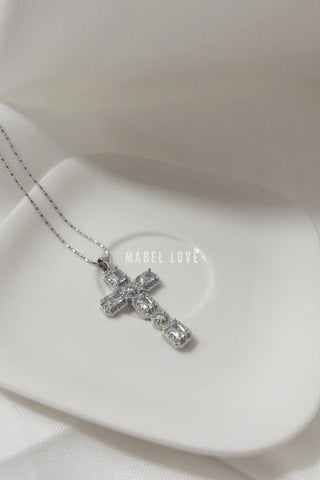 ADJUSTABLE CROSS NECKLACE