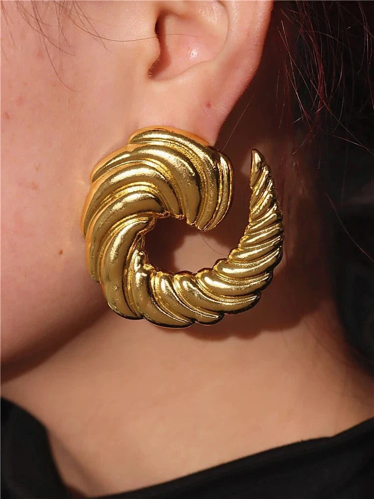 Big Croissant earrings