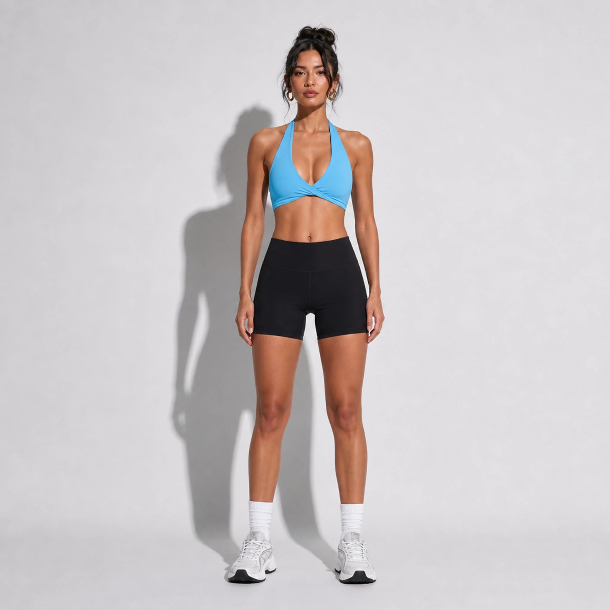 Set — Twist Halter bra Blue + Legging Shorts front on-model 2048