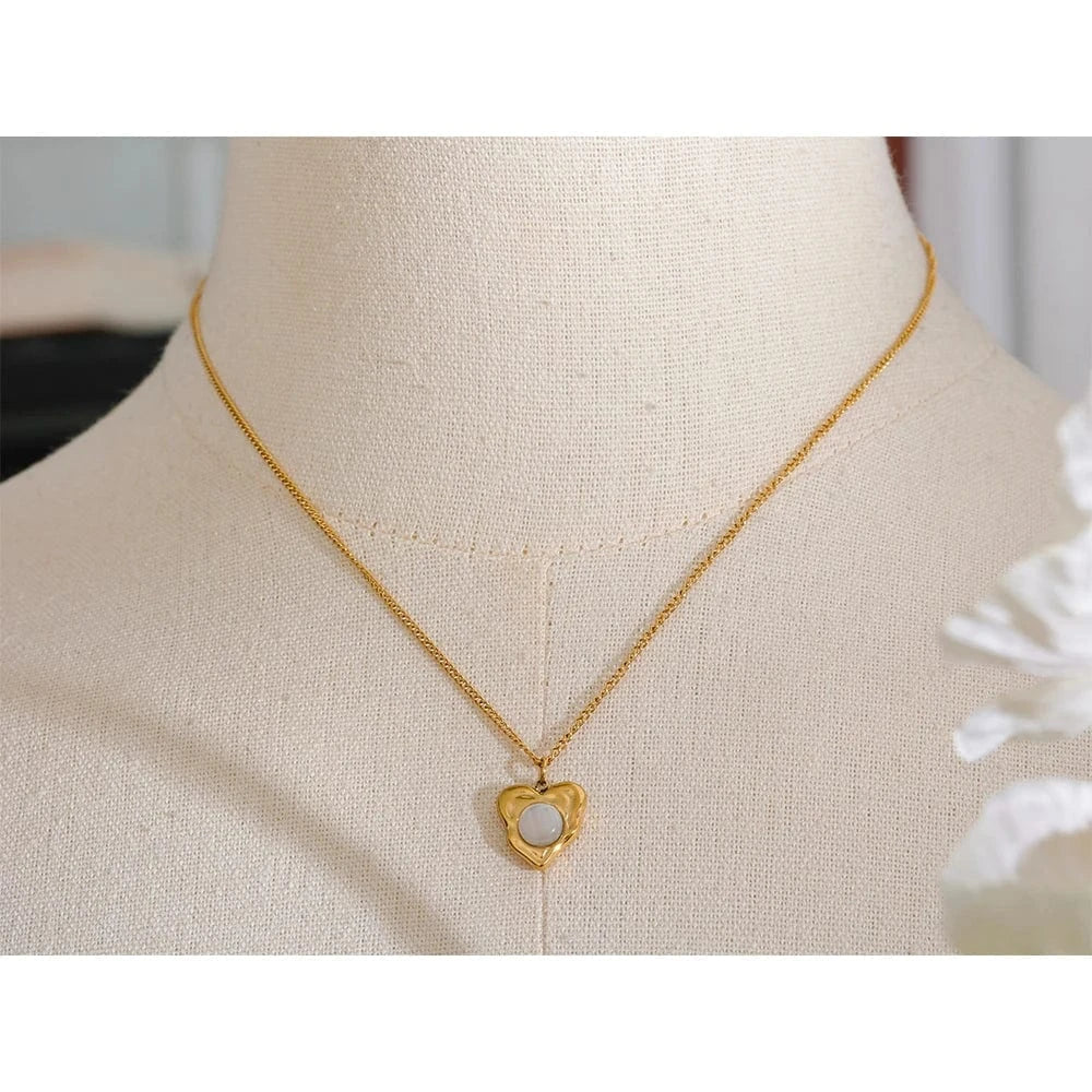 Cat Eye Heart Pendant Necklace