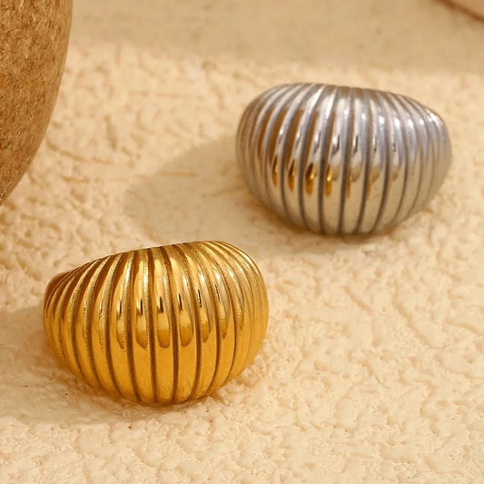 Chic Gold Striped Ring - Trendy Party Jewelry