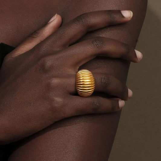 Chic Gold Striped Ring - Trendy Party Jewelry