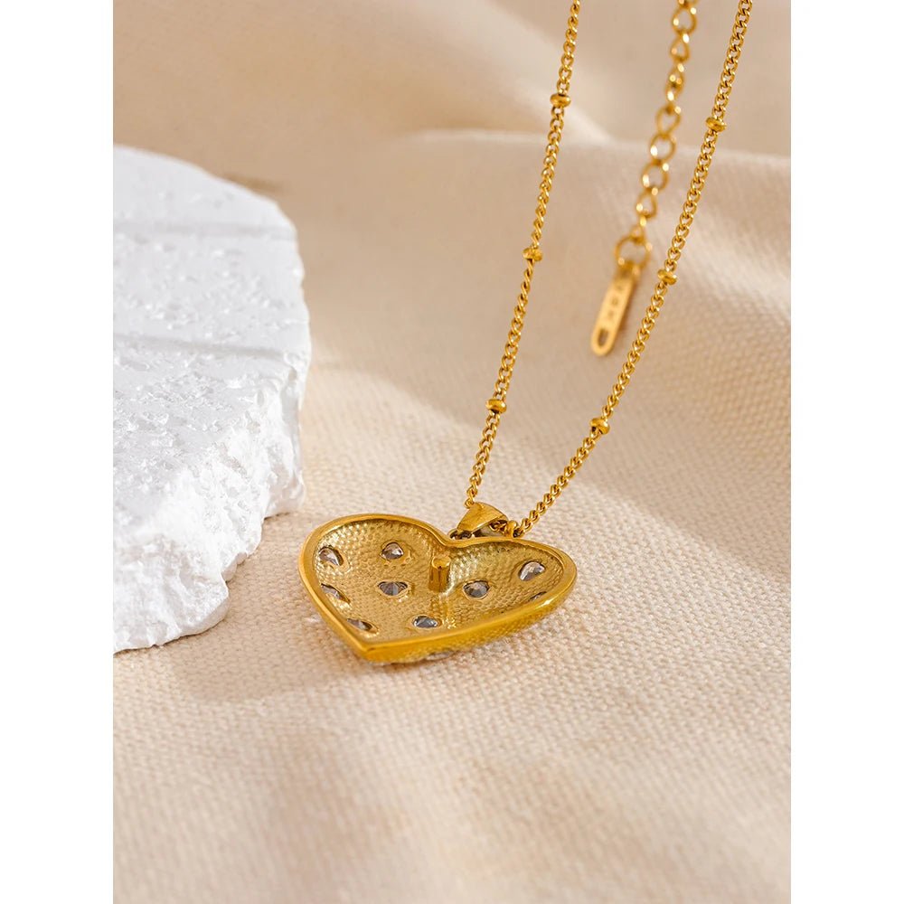 Back details of Cubic Zirconia Heart Gold Pendant Necklace