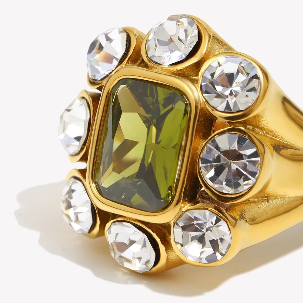 emerald cocktail ring