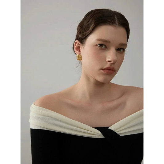 Gold Geometric Stud Earrings - Elegant Allergy - Free Jewelry