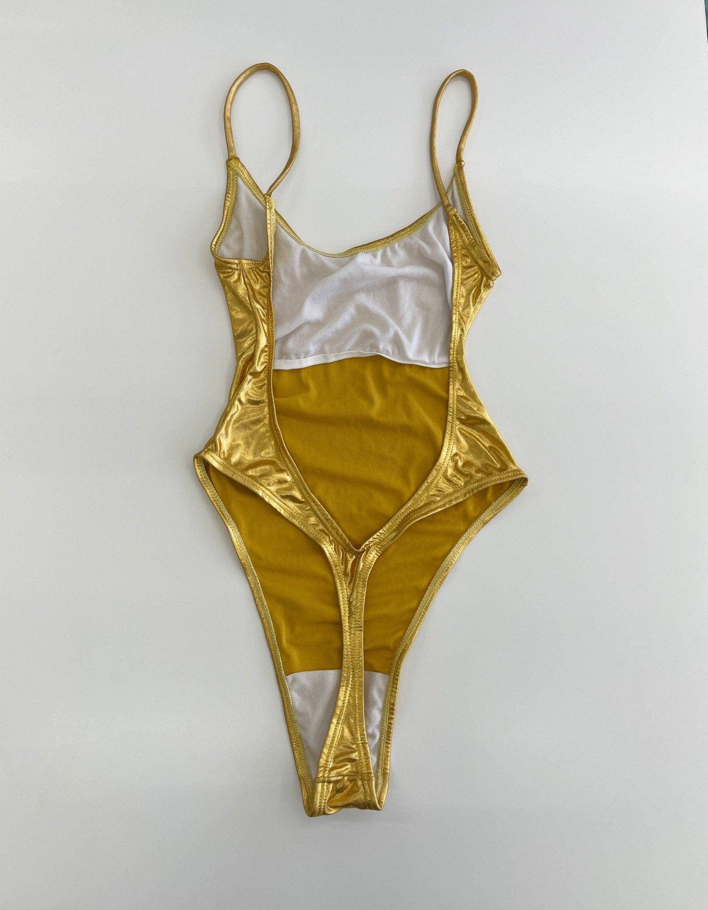 GOLD ONE PIECE