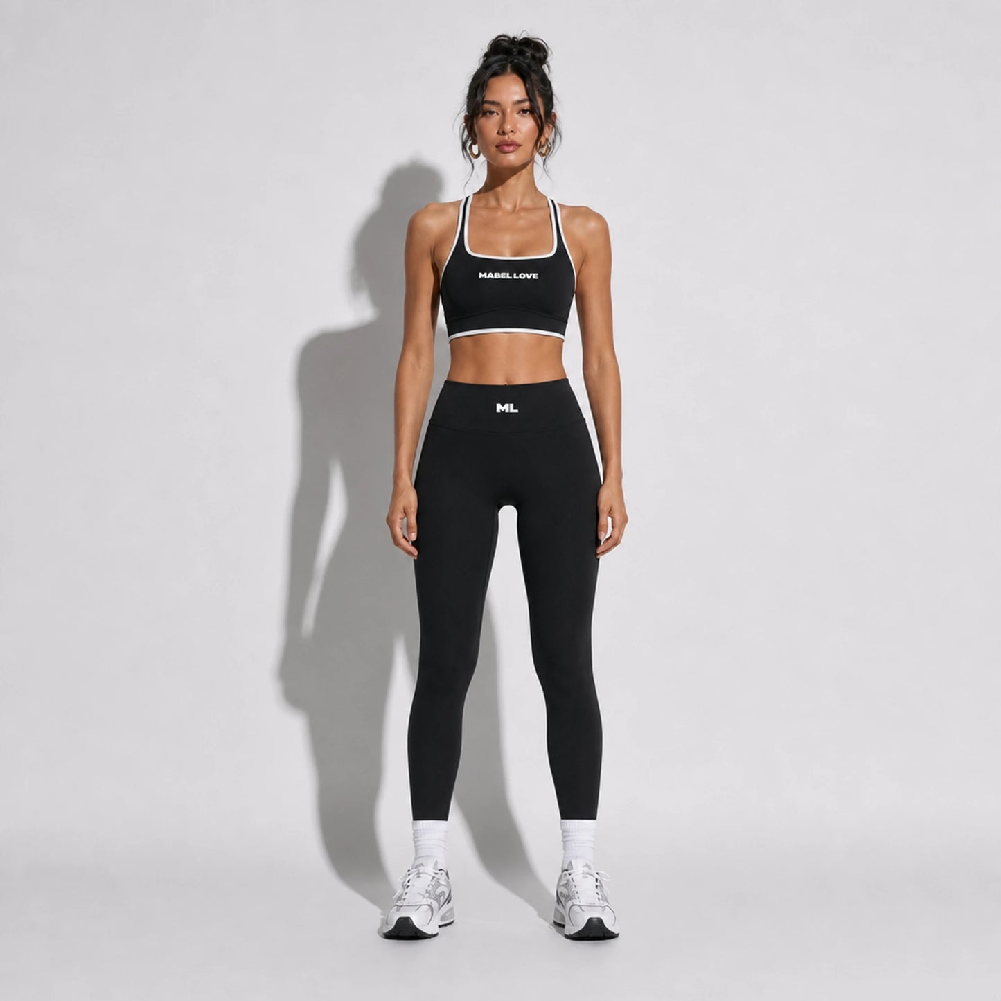 Set — High Support bra + High Waist Leggings black front on-model 2048