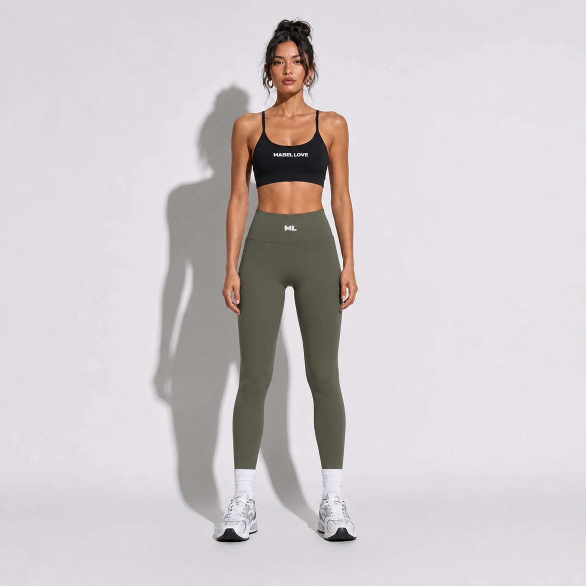 Set — Infinity bra + High Waist Leggings Army Green front on-model 2048