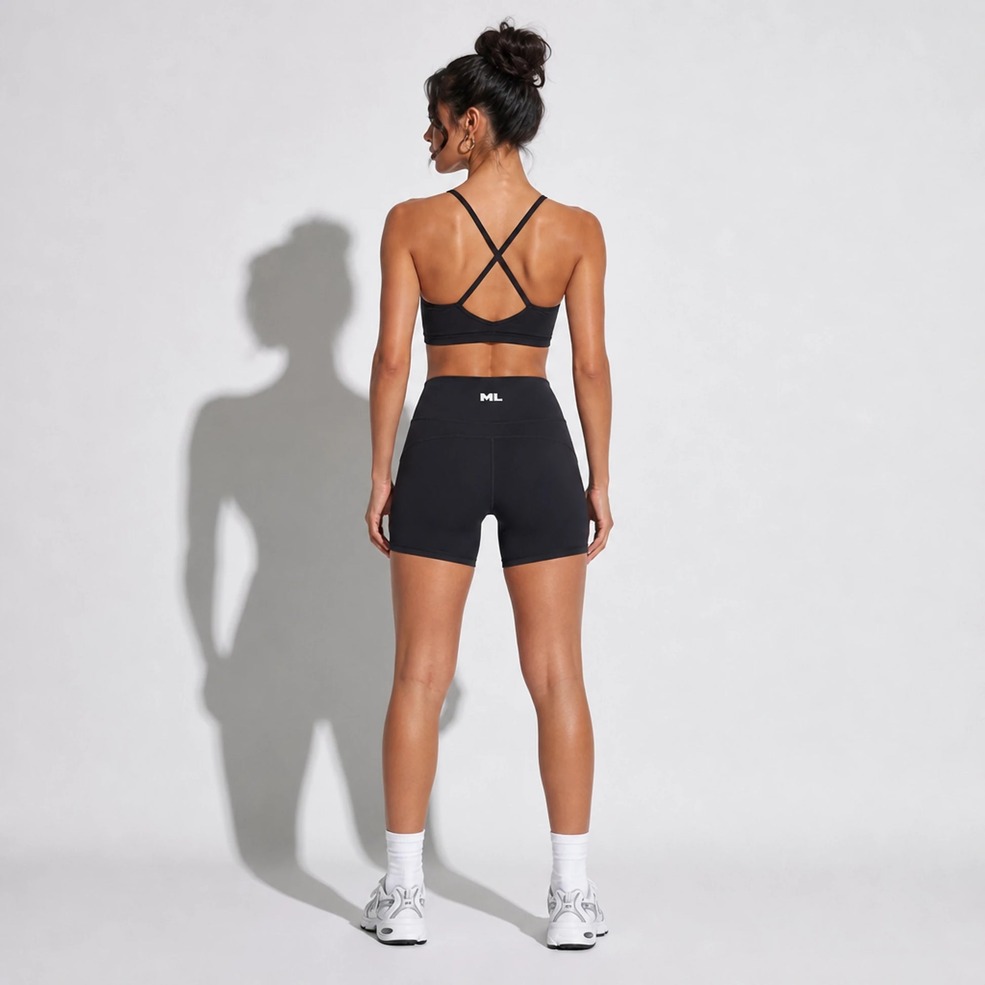 Set — Infinity bra black back + Legging Shorts black back on-model 2048