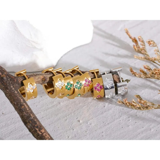 Isabela Hoop Earrings