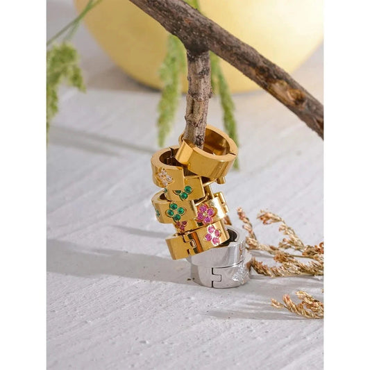 Isabela Hoop Earrings