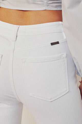 Pocket details of White High-Rise Skinny Jeans