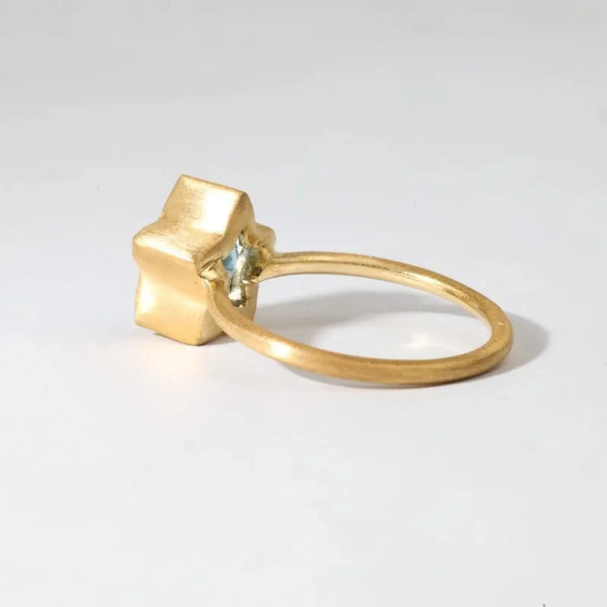 Star Cut Blue Stone Ring — lifestyle 03