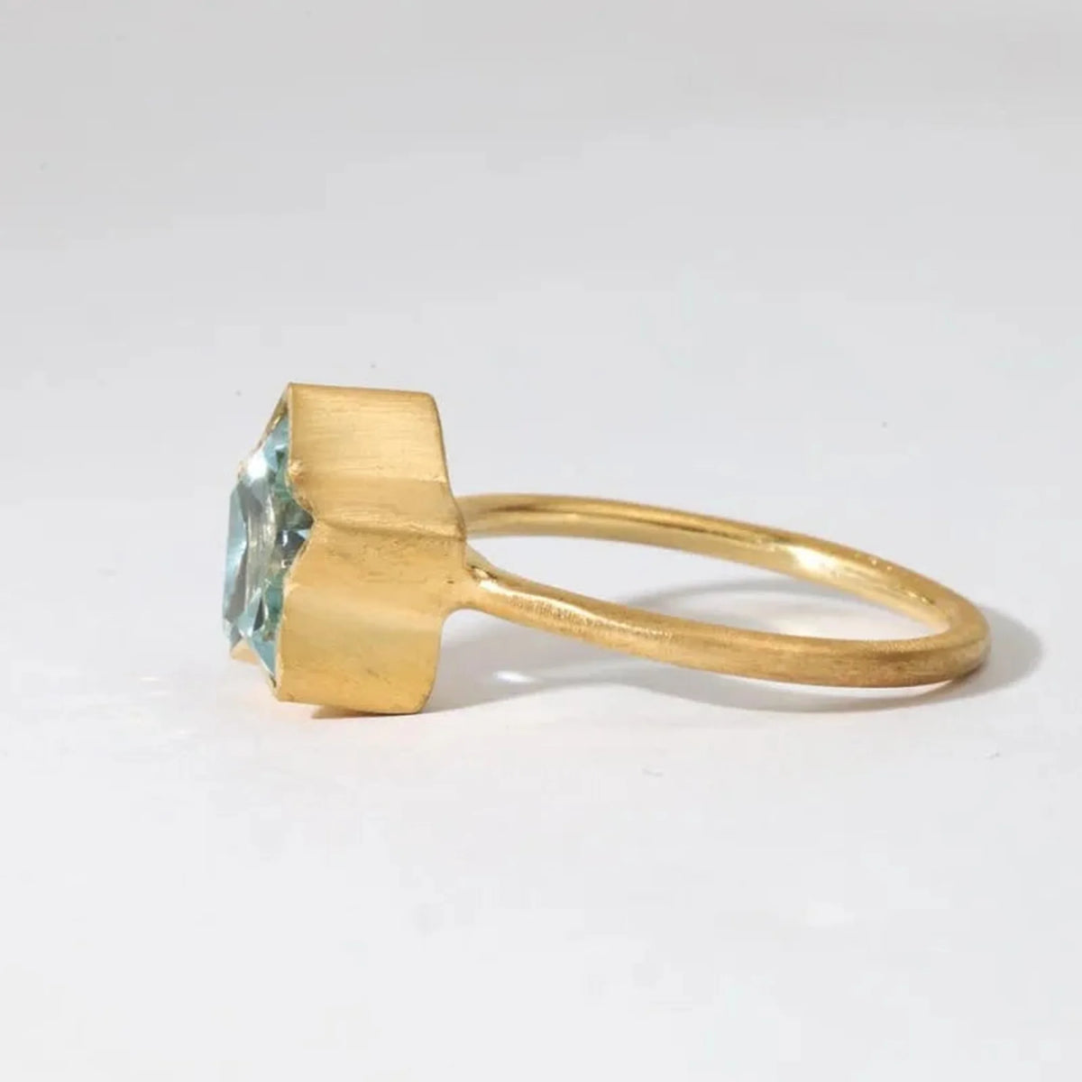 Star Cut Blue Stone Ring — lifestyle 05