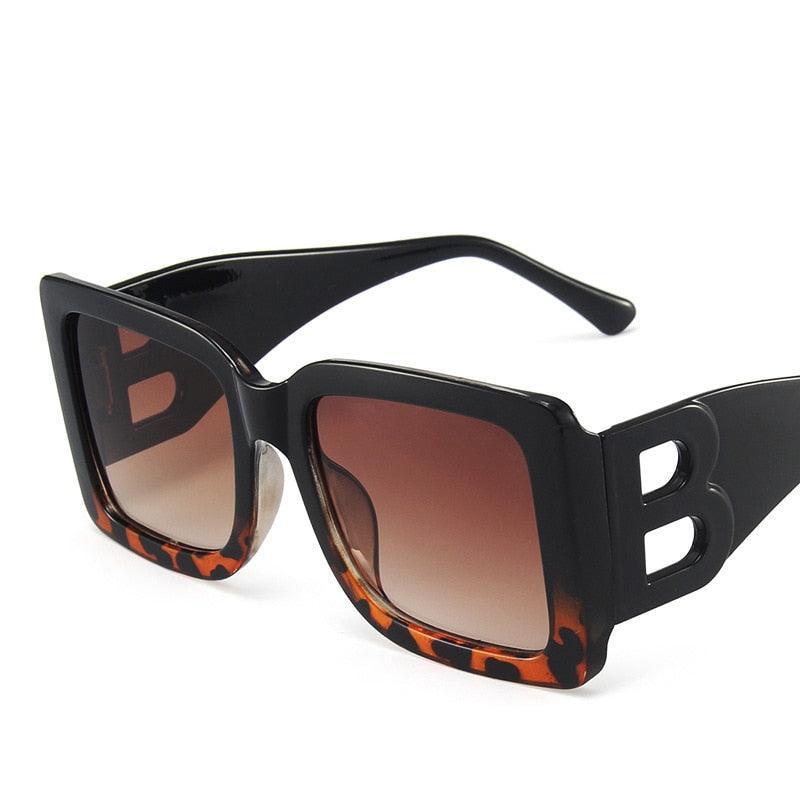 Classic Luxury sunglasses, [product type]