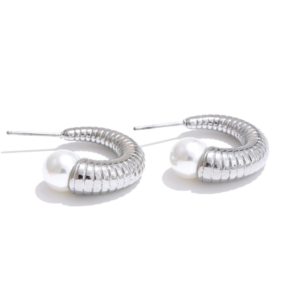 Pearl Ribbed Huggie Earrings