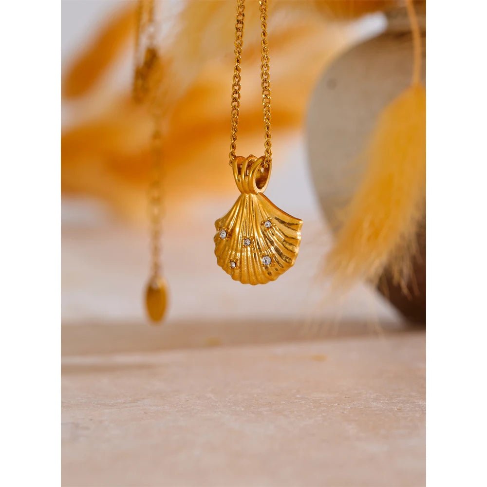 Seashell Pendant Necklace