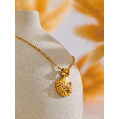 Seashell Pendant Necklace