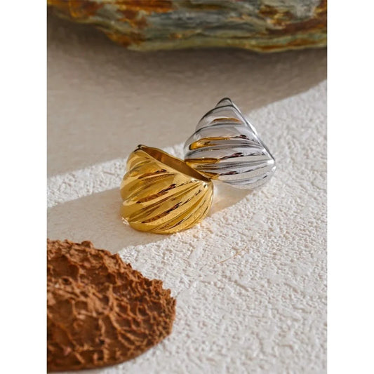 Striped Geometric Gold Ring - Statement Finger Jewelry